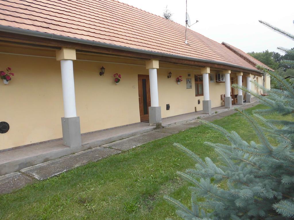 Fenyves Apartman Sárospatak Exteriér fotografie