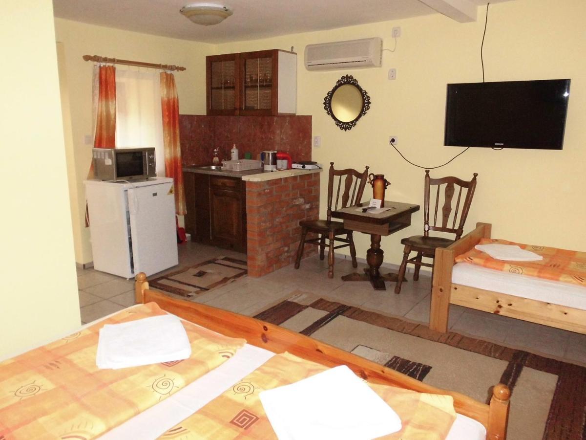 Fenyves Apartman Sárospatak Exteriér fotografie
