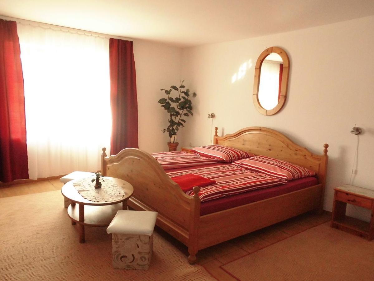 Fenyves Apartman Sárospatak Exteriér fotografie